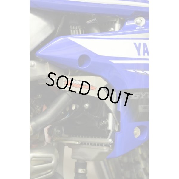 画像2: EE ラジエターブレース【YAMAHA用】 (2)