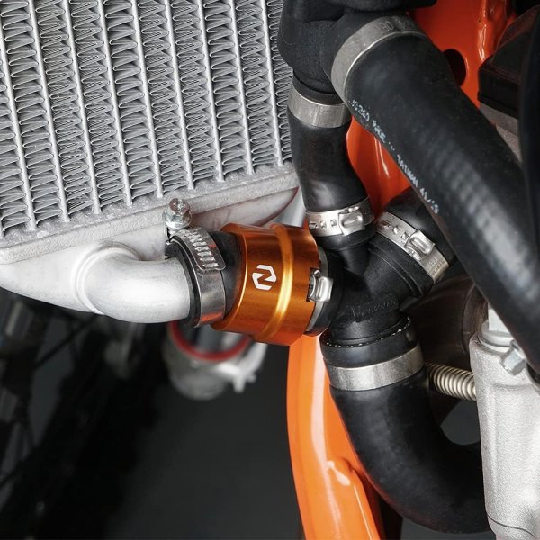 画像1: NiceCNC ラジエターホースガードカバー ブラック KTM/ハスク/GASGAS (1)