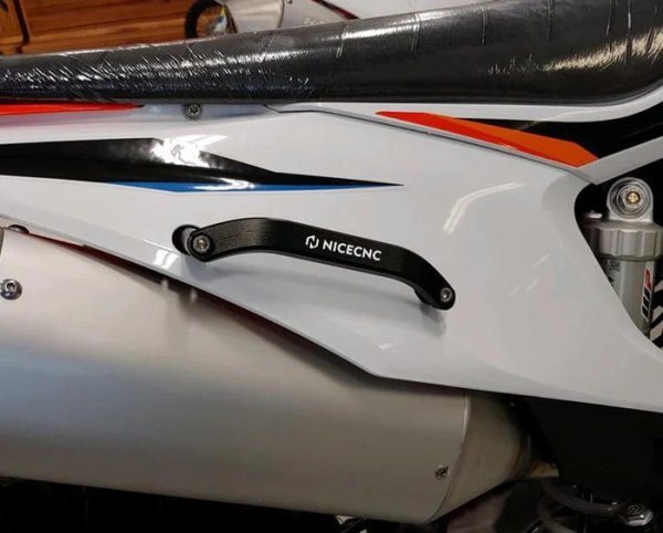 画像2: NiceCNC アルミニウムリアグラブハンドル ブラック KTM/ハスク/GASGAS (2)