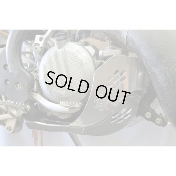 画像3: EE エクストリームスキッドプレート【KTM/Husqvarna/GASGAS用】 (3)